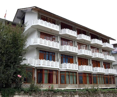Hotel Neha Palace